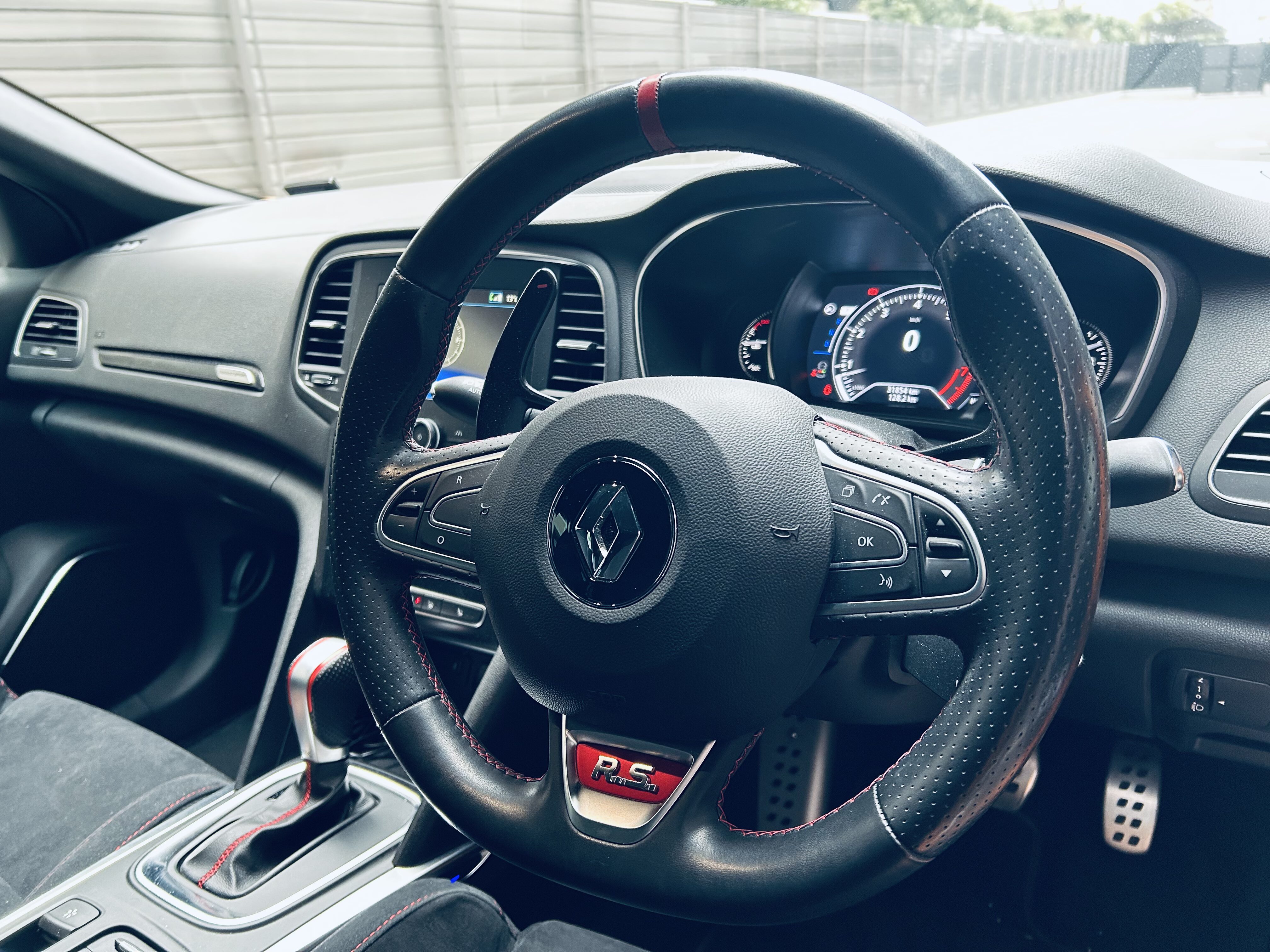 ＜クルマと向き合う、日々の記録＞